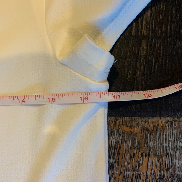 💄💋NWT Gorgeous open back EXPRESS top💋💄 - Picture 7 of 8